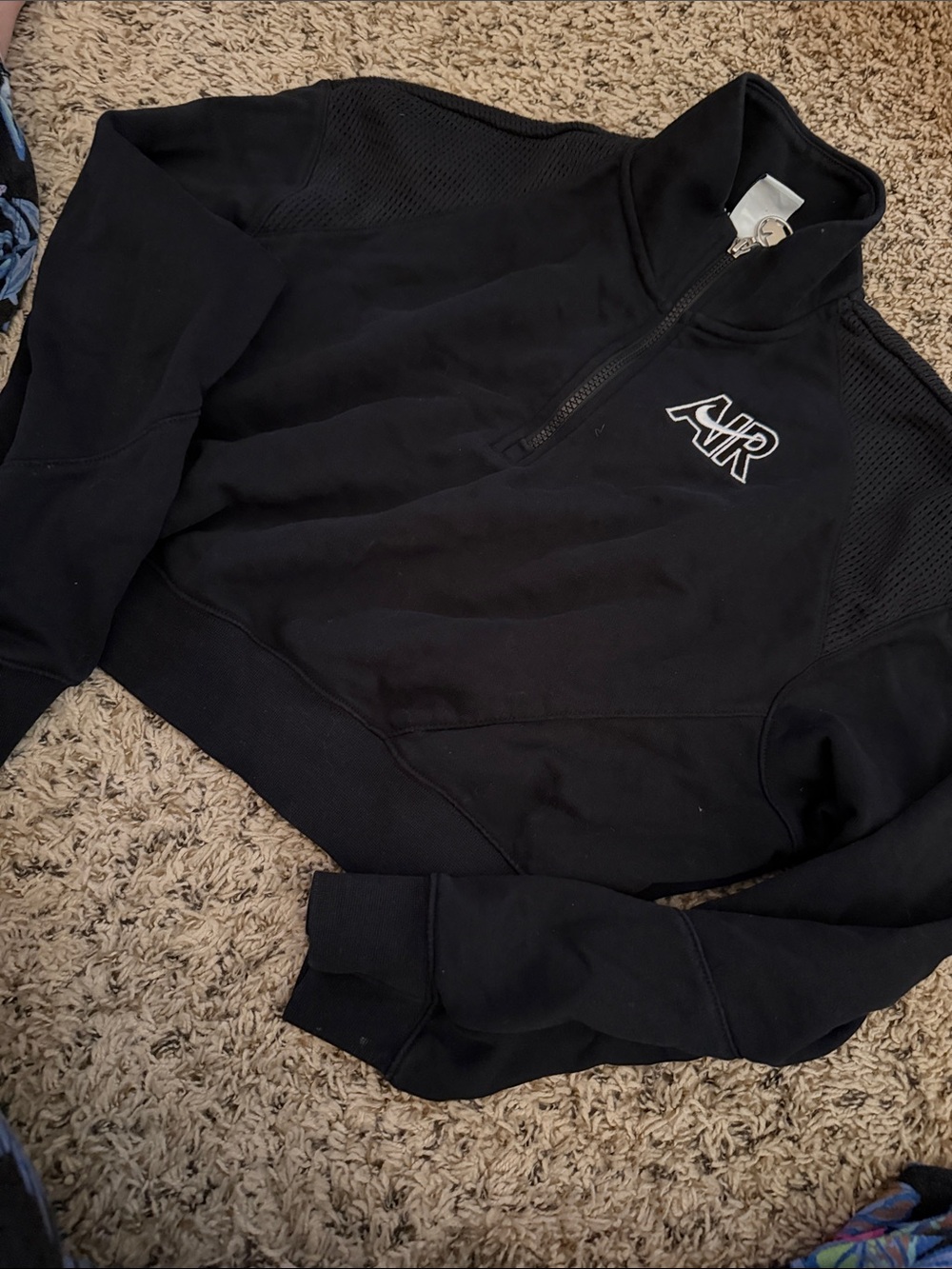 Nike Black Half-Zip Women's cropped Sweatshirt with Air Logo